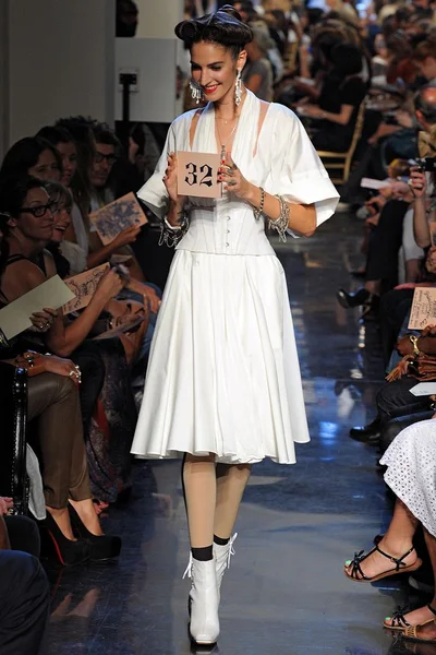 Look 32